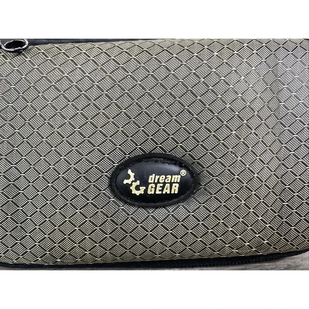 dreamGEAR Nintendo DS &‎ DS Lite Zipper Case Black Silver